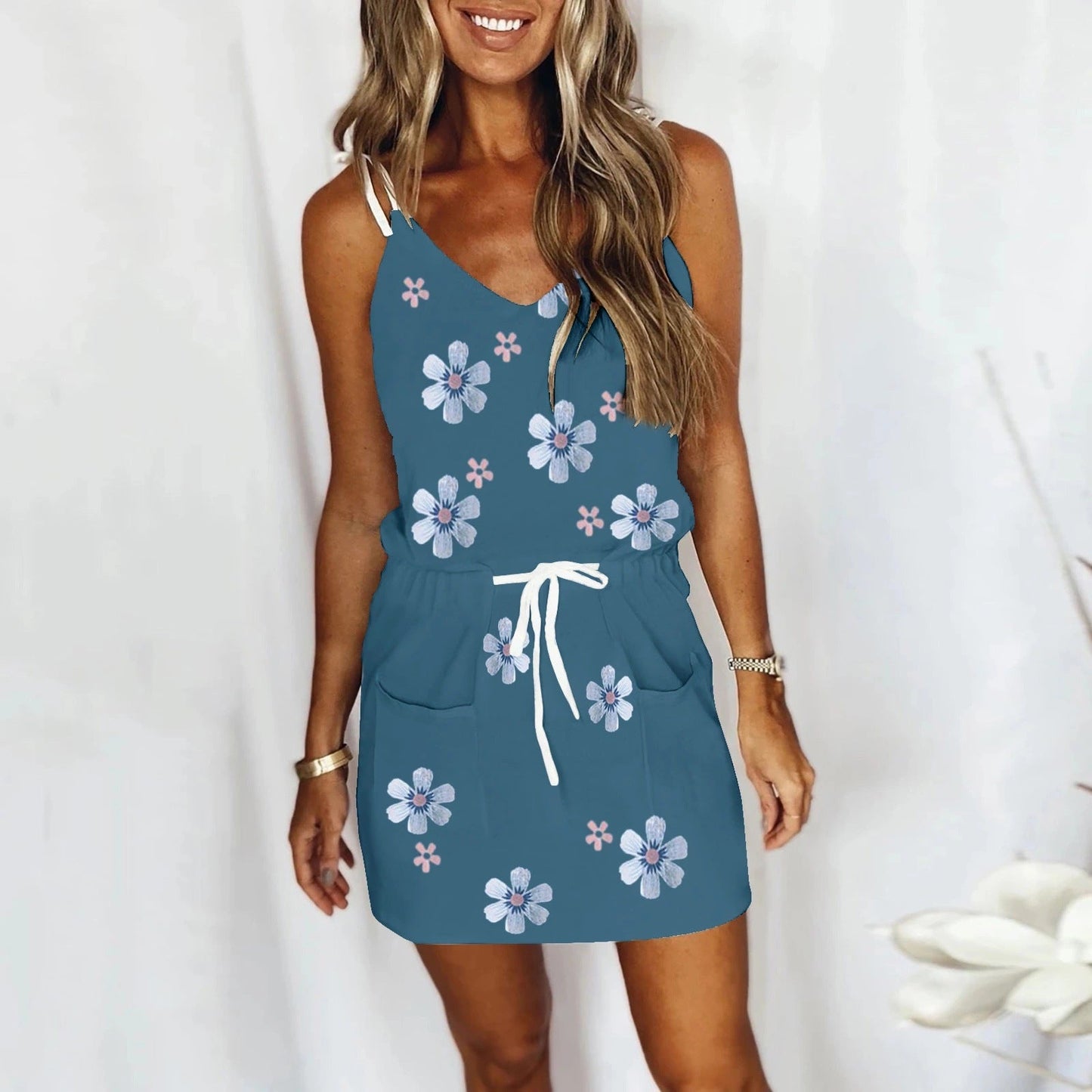 Robe d'été chic à bretelles signée Amélie Morin