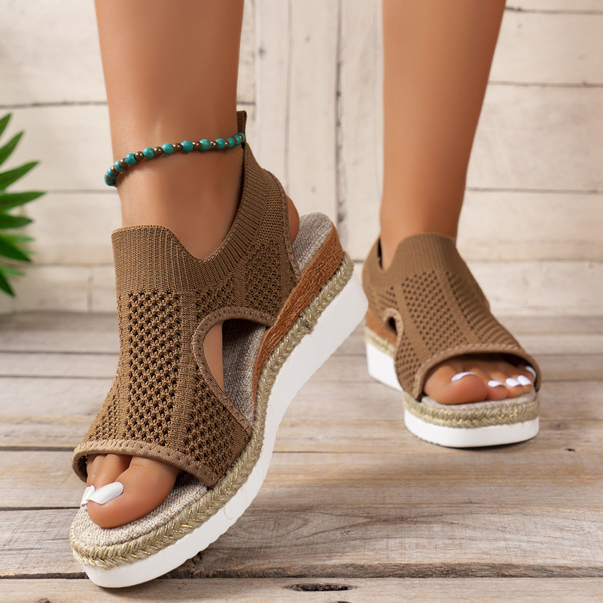 Sandales compensées chics en tissu tissé par Amélie Morin