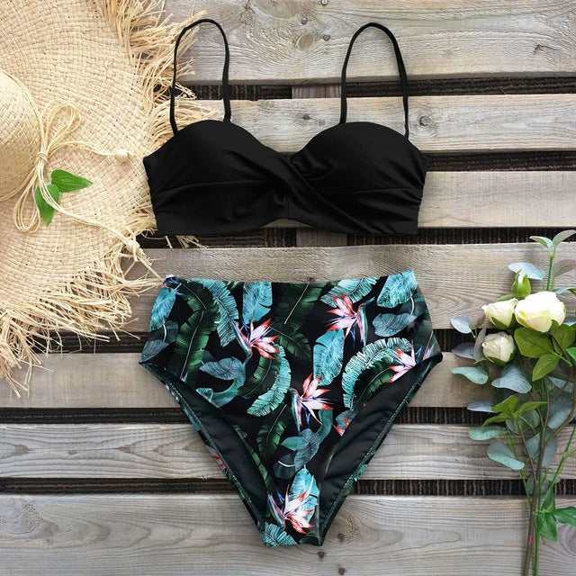 Bikini taille haute fleuri par Amélie Morin
