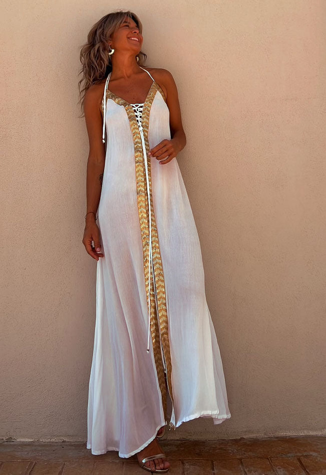 Robe élégante à lacets et col halter signée Amélie Morin
