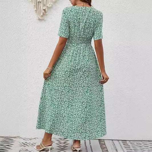 Robe fendue élégante à col en V signée Amélie Morin