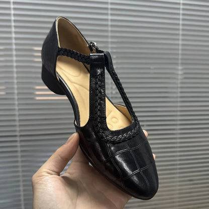 Escarpins Mary Jane rétro à plateforme par Amélie Morin