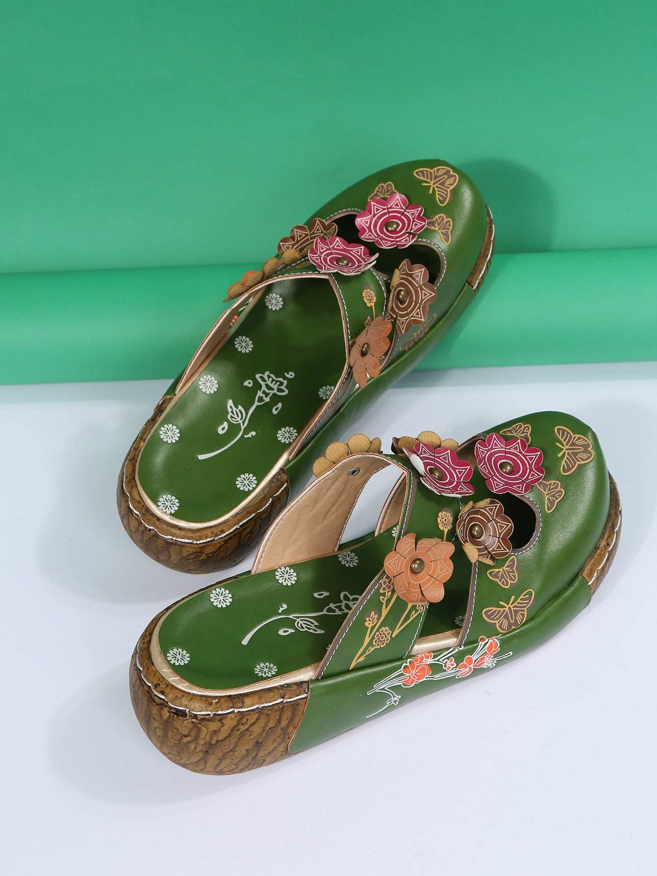 Sandales bohèmes à fleurs Amelie Morin à bout rond