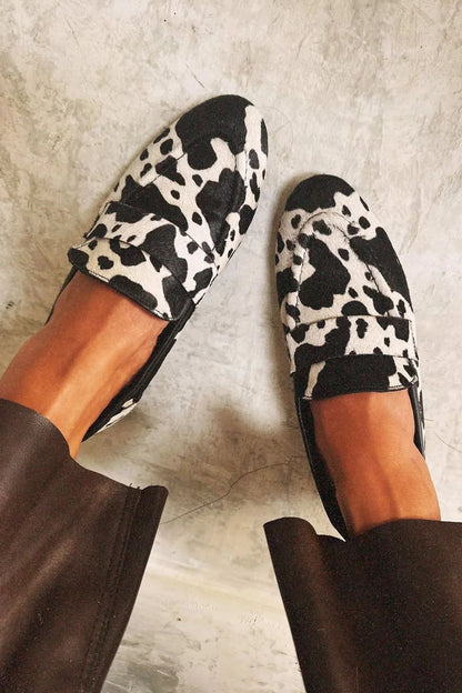 Chaussures grandes tailles à bout rond imprimé vache par Amélie Morin
