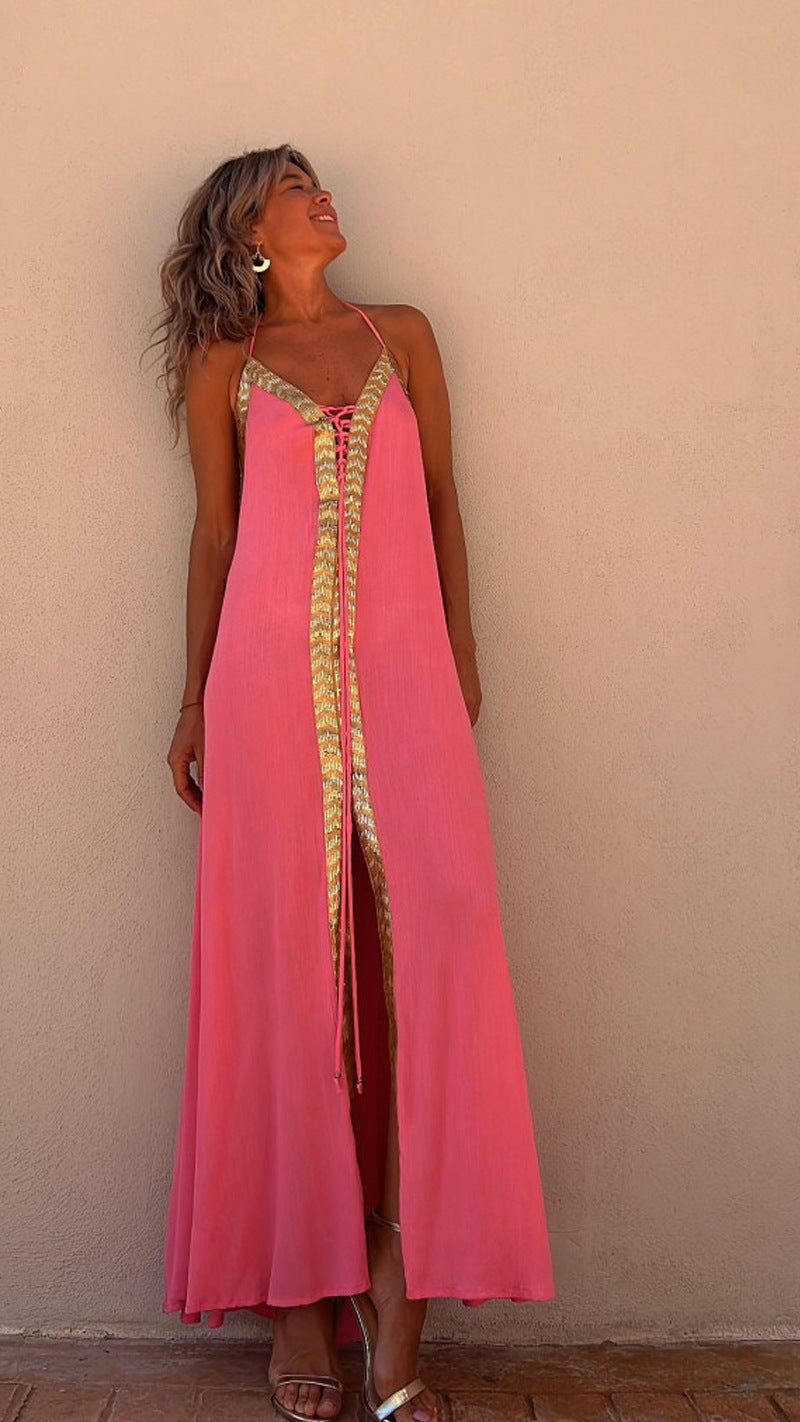 Robe élégante à lacets et col halter signée Amélie Morin