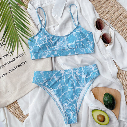 Bikini imprimé vibrant d'Amélie Morin, inspiré de Pinterest