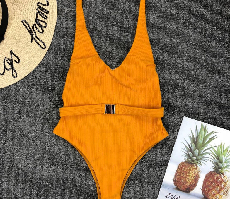 Maillot de bain une pièce chic à ceinture signé Amélie Morin