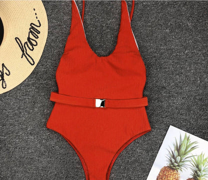 Maillot de bain une pièce chic à ceinture signé Amélie Morin