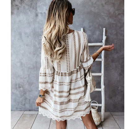 Robe bohème à poignets en dentelle Amelie Morin, col V d'été
