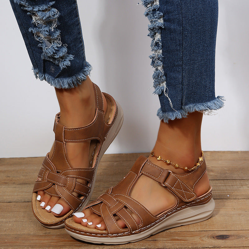 Sandales compensées confortables vintage par Amélie Morin
