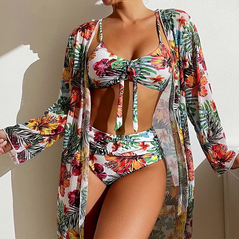 Ensemble bikini fendu à fleurs par Amélie Morin