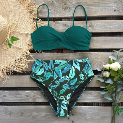 Bikini taille haute fleuri par Amélie Morin