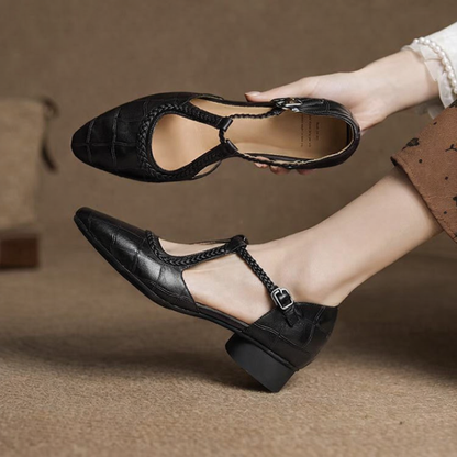 Escarpins Mary Jane rétro à plateforme par Amélie Morin