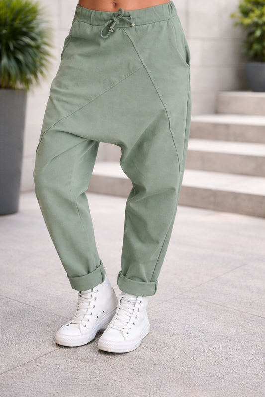 Pantalon harem en coton Amelie Morin coupe décontractée