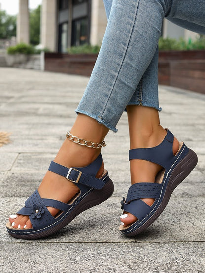 Sandales à plateforme Amelie Morin à motif floral chic, grandes tailles