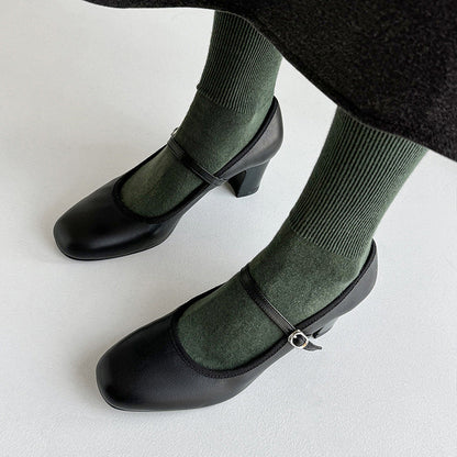 Escarpins Mary Jane rétro par Amélie Morin
