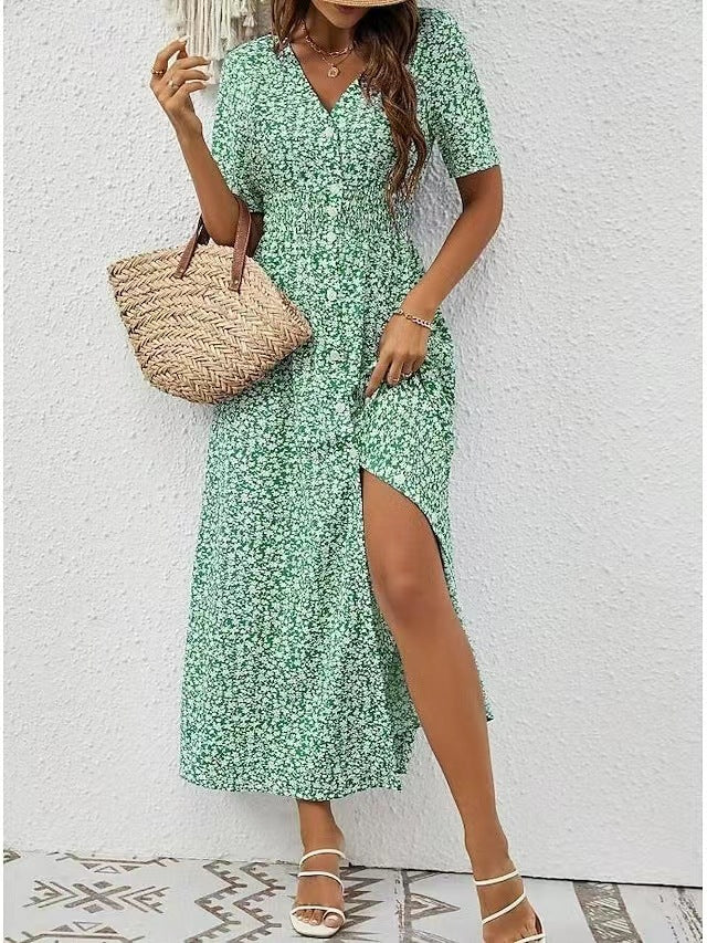 Robe fendue élégante à col en V signée Amélie Morin