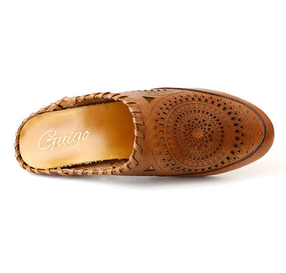 Sandales vintage en cuir à talons moyens par Amélie Morin