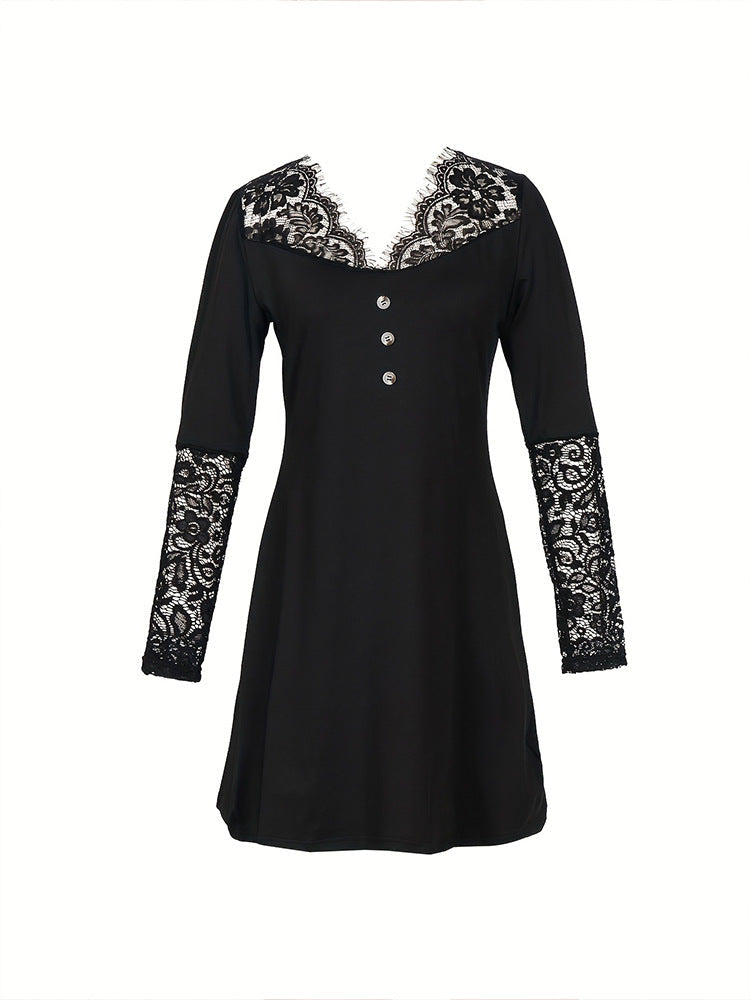 Robe élégante en dentelle à col en V signée Amélie Morin
