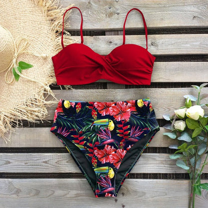 Bikini taille haute fleuri par Amélie Morin