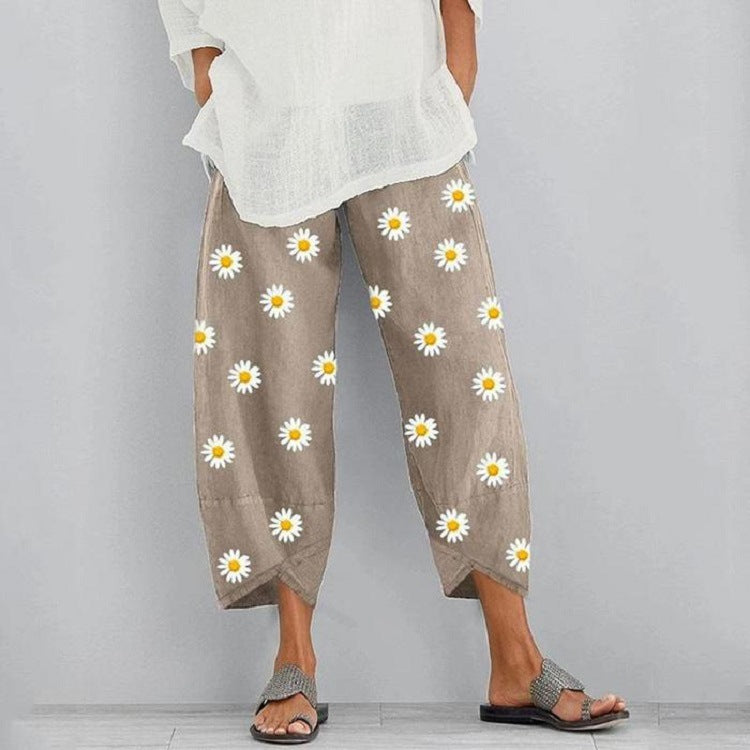 Pantalon court à taille élastique fleuri par Amélie Morin