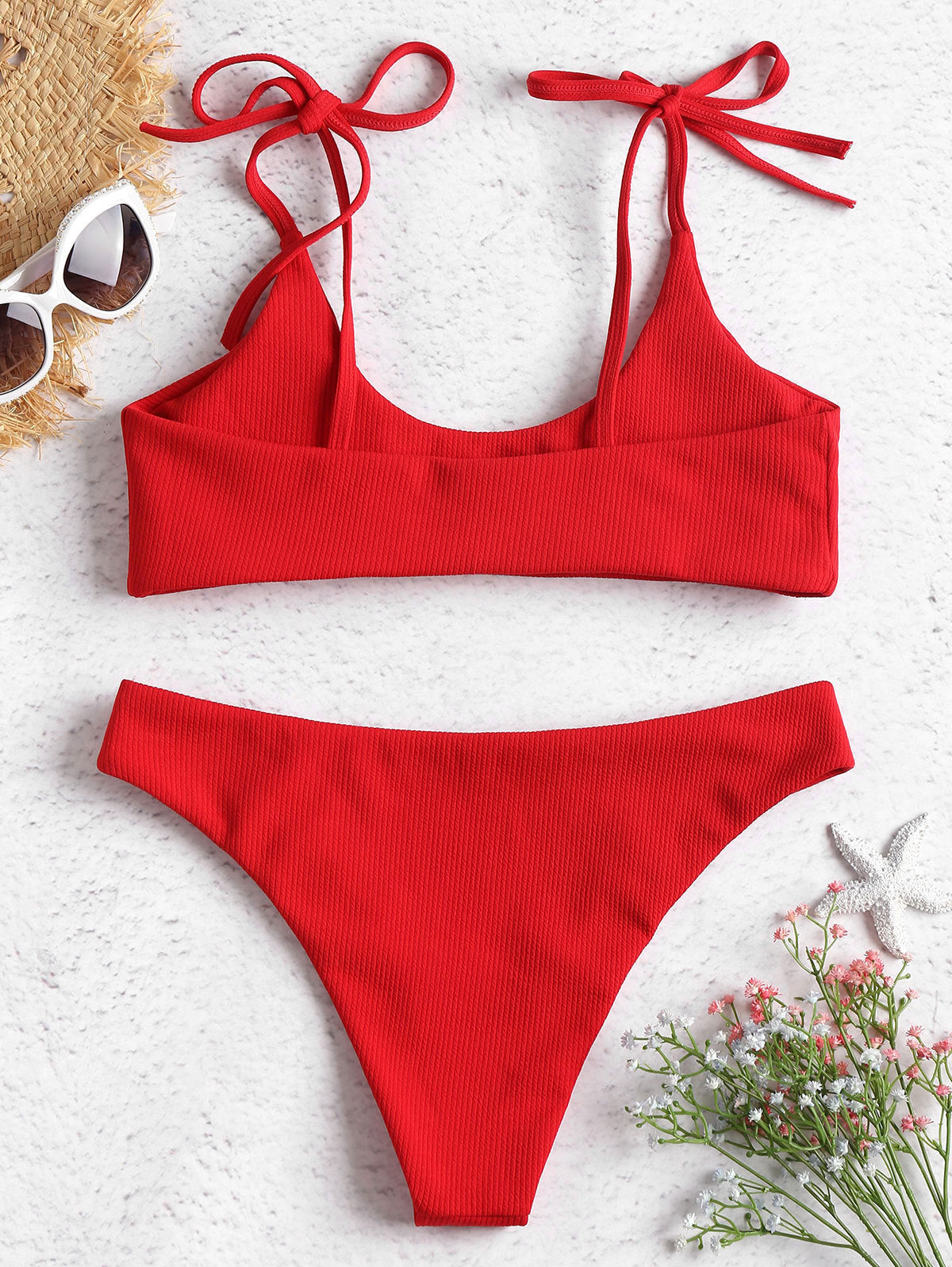 Bikini taille basse sans bretelles audacieux par Amélie Morin