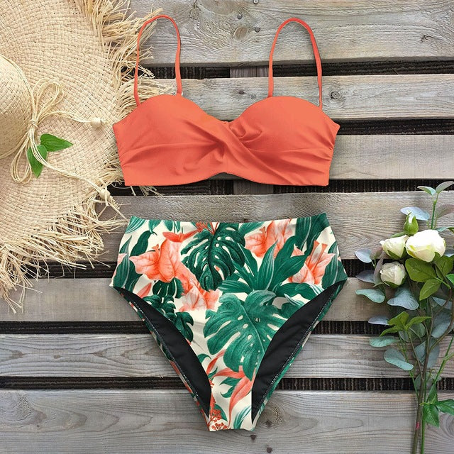 Bikini taille haute fleuri par Amélie Morin