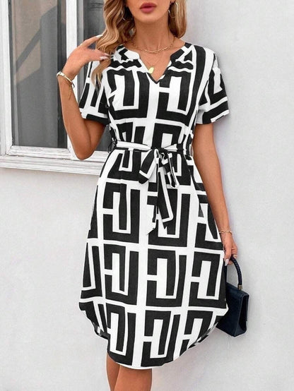 Robe midi rayée chic Amelie Morin à col en V