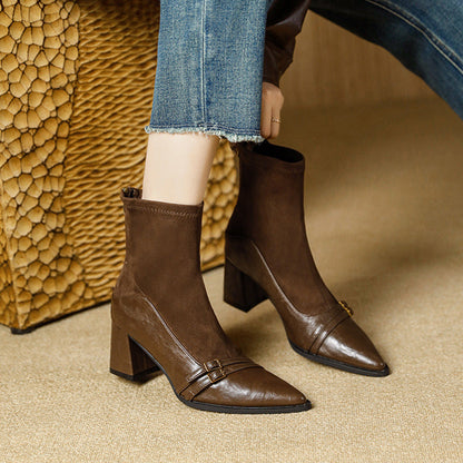 Bottes pointues extensibles chics par Amélie Morin