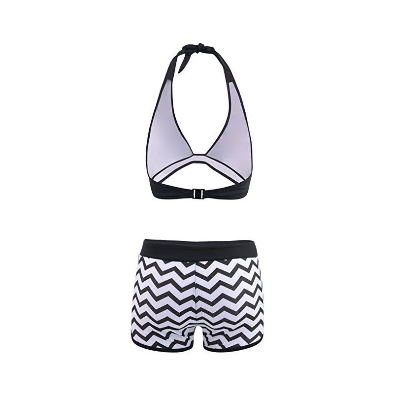 Ensemble bikini chic à motifs zigzag Amélie Morin avec short