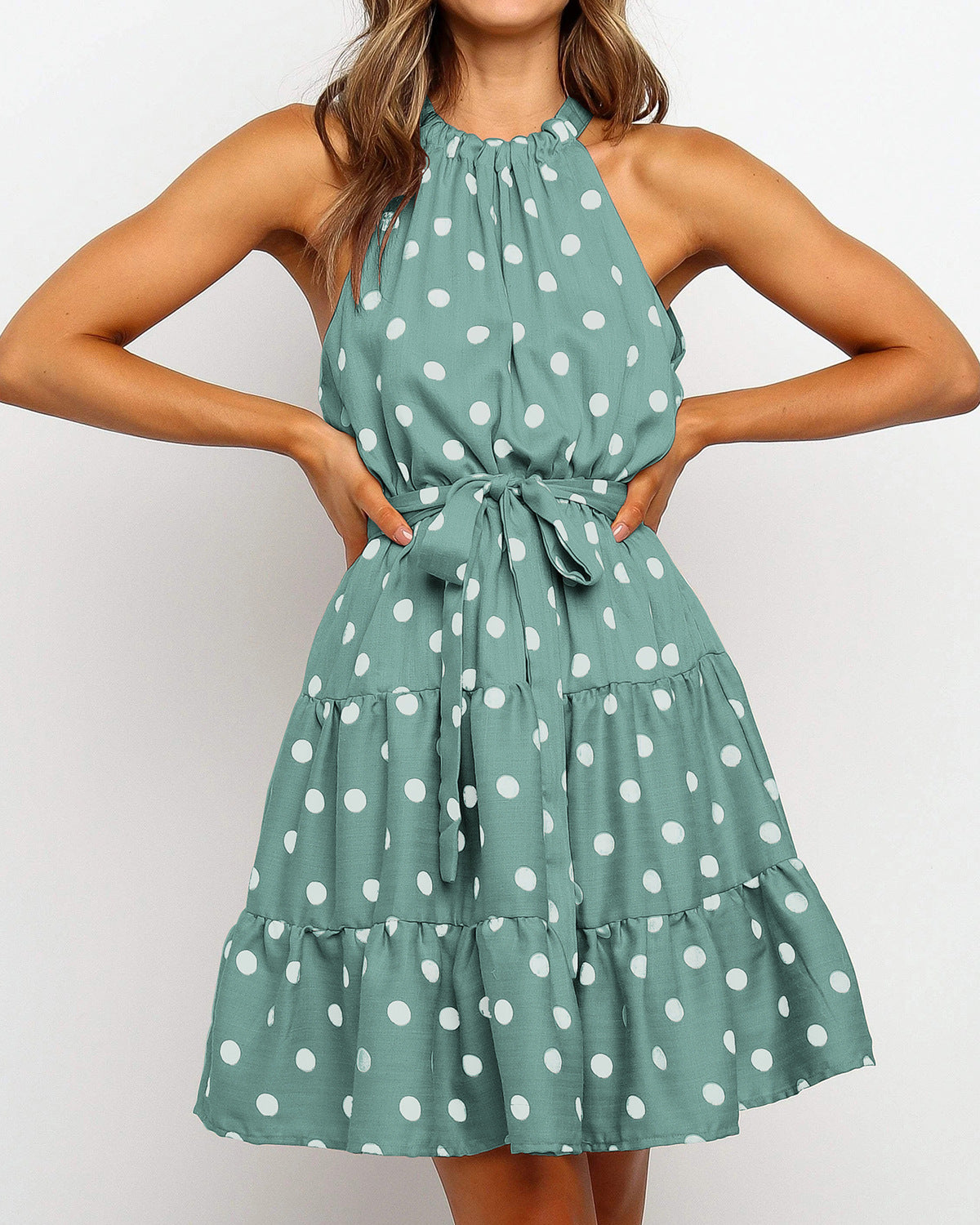 Robe dos nu à pois chic signée Amélie Morin