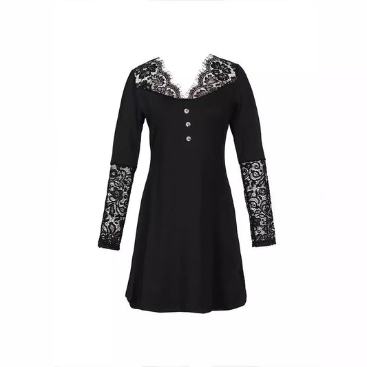 Robe élégante en dentelle à col en V signée Amélie Morin