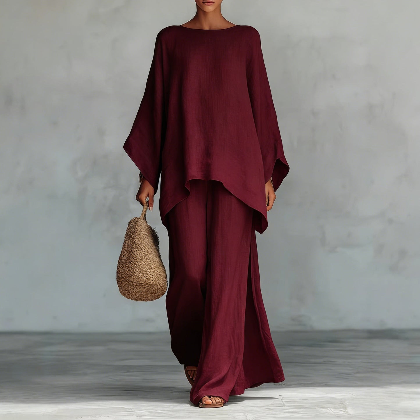 Ensemble minimaliste pour femme composé d'un haut décontracté et d'un pantalon large