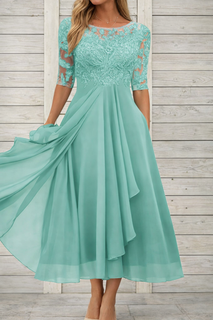 Élégante robe de soirée midi en dentelle Amélie Morin