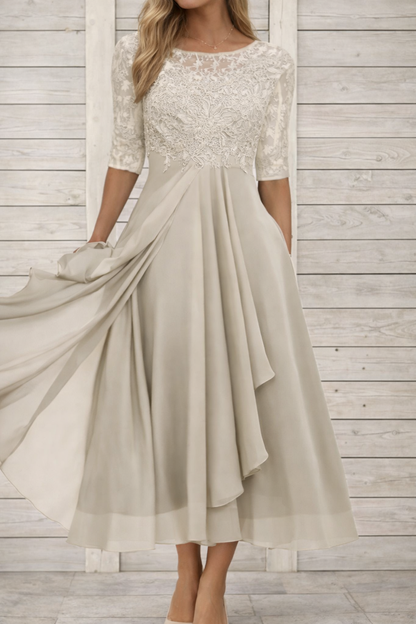 Élégante robe de soirée midi en dentelle Amélie Morin