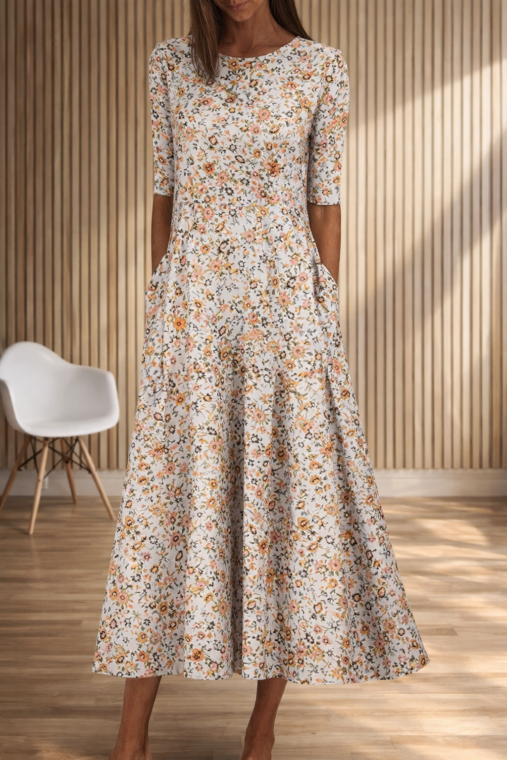 Robe à col rond imprimée de fleurs par Amélie Morin