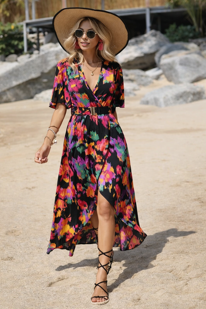Robe asymétrique à col en V éclatante signée Amélie Morin
