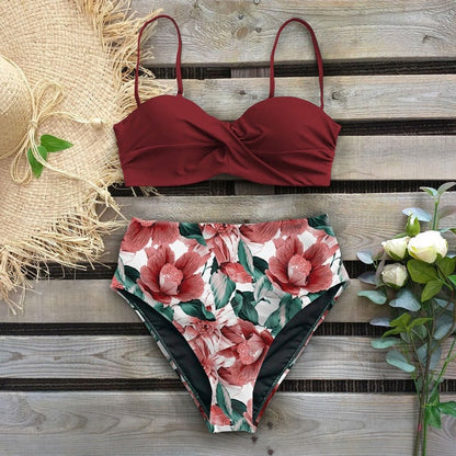 Bikini taille haute fleuri par Amélie Morin