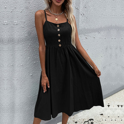 Robe midi chic de la collection été d'Amélie Morin