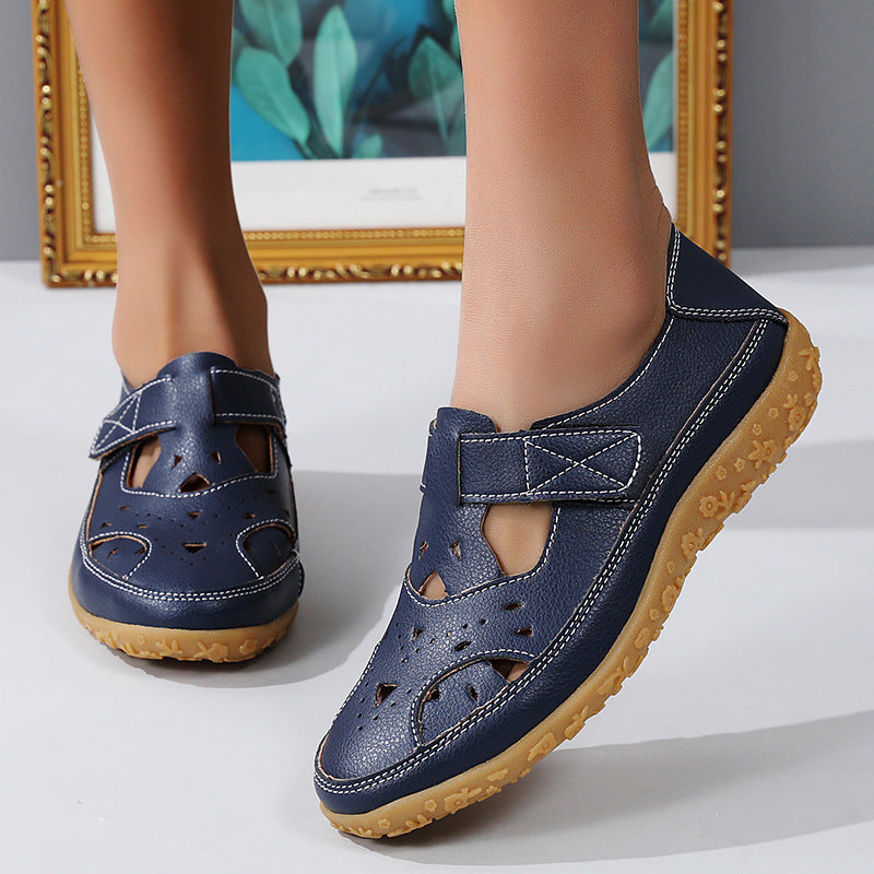Sandales plates confortables et creuses par Amélie Morin