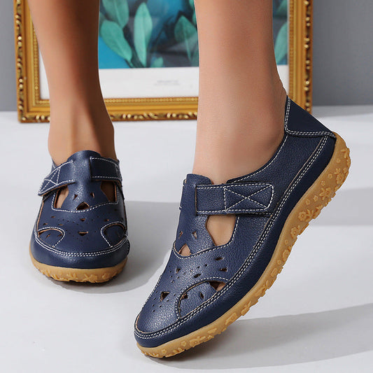 Sandales plates confortables et creuses par Amélie Morin