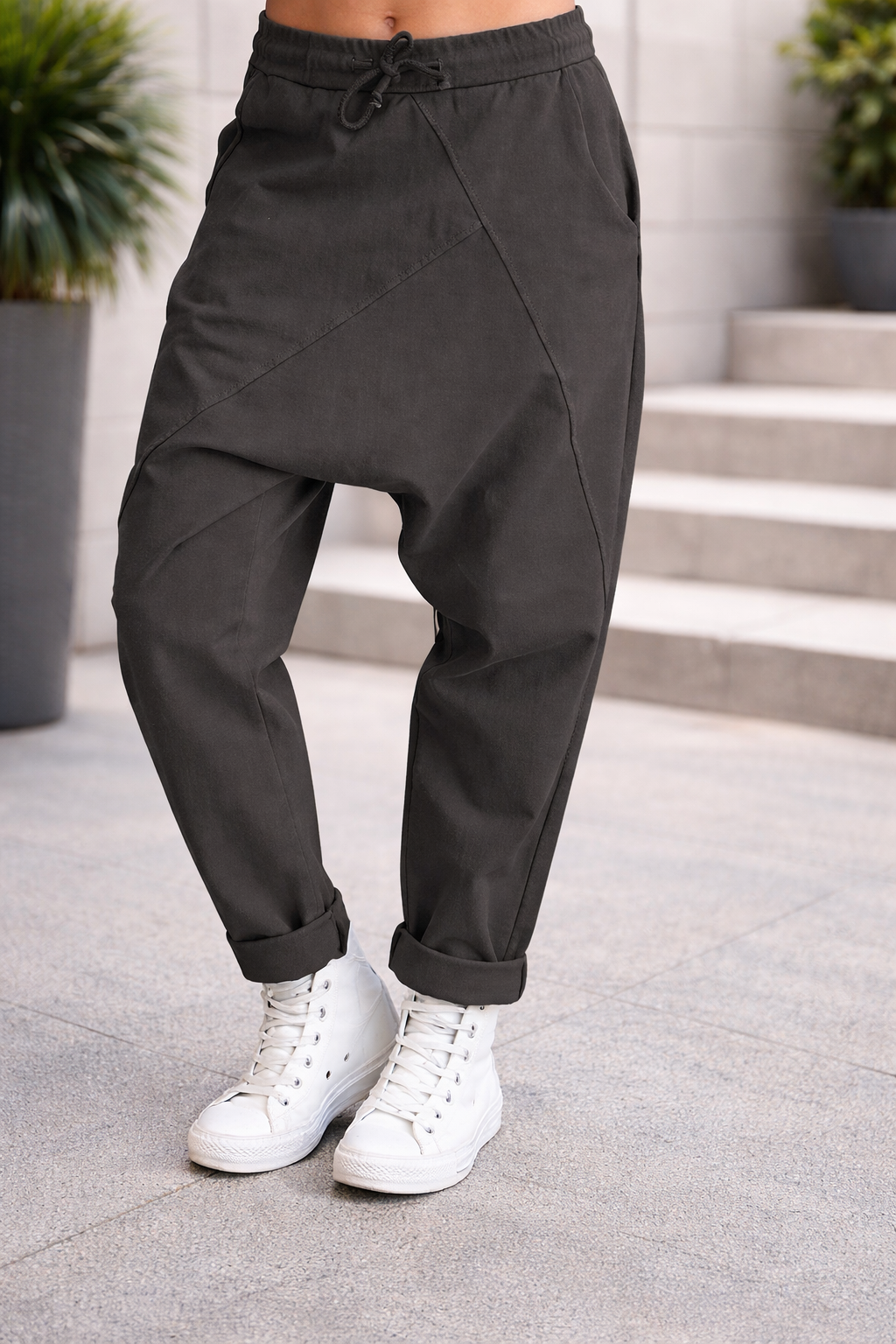Pantalon harem en coton Amelie Morin coupe décontractée