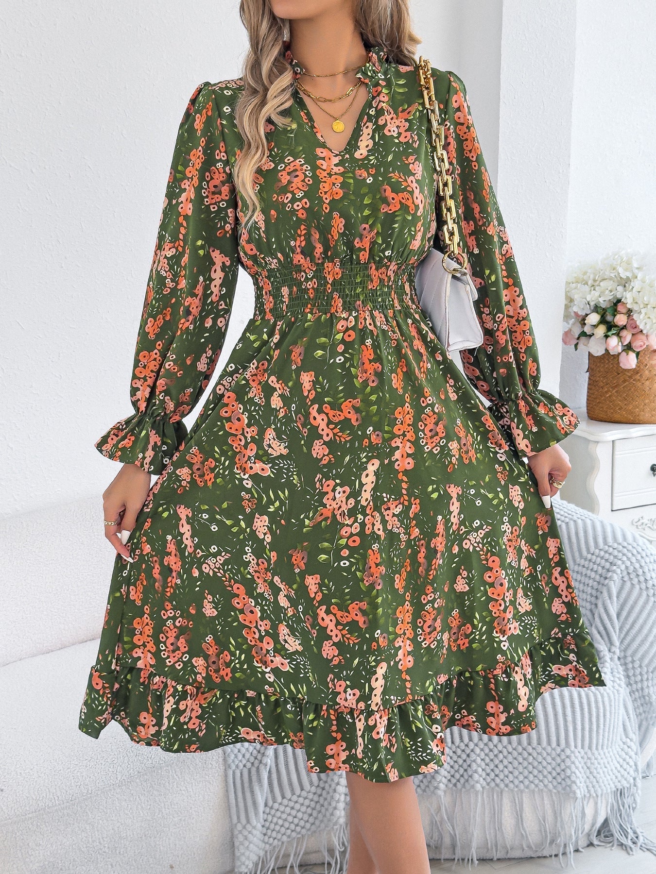 Robe midi Amélie Morin à manches cloche fleuries