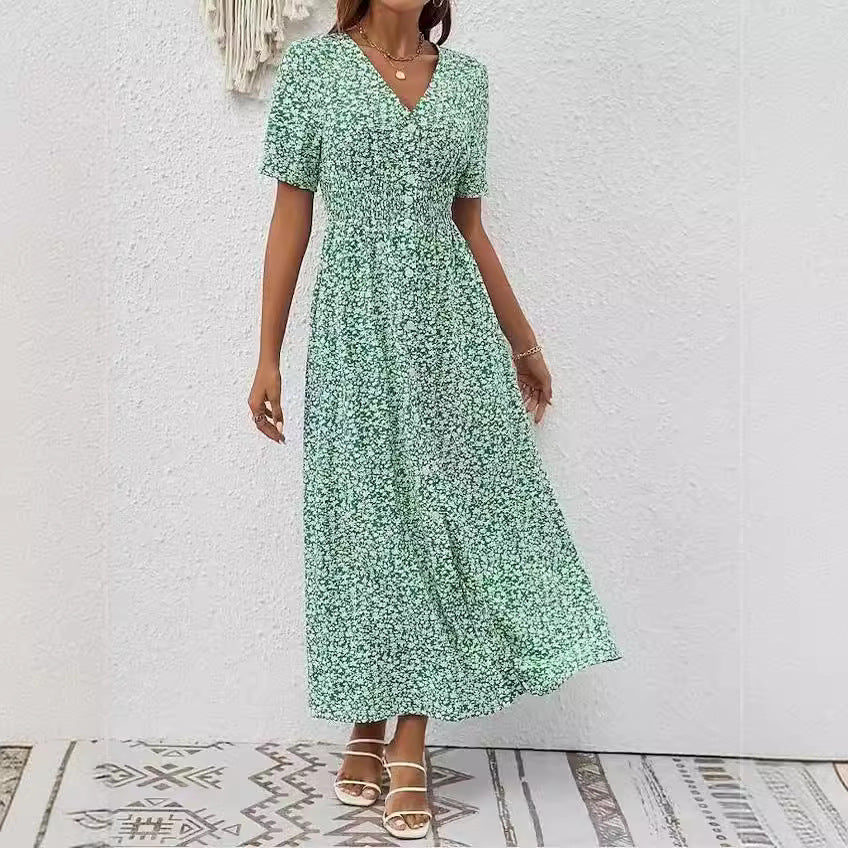 Robe fendue élégante à col en V signée Amélie Morin