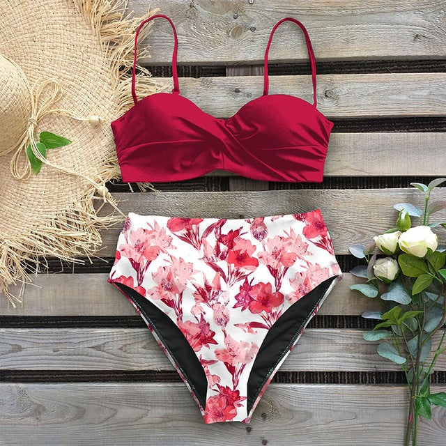 Bikini taille haute fleuri par Amélie Morin