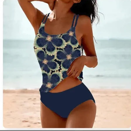 Maillots de bain rétro taille haute par Amélie Morin