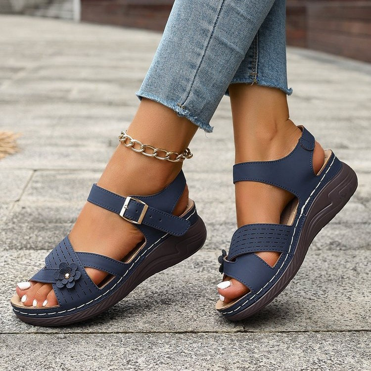Sandales à plateforme Amelie Morin à motif floral chic, grandes tailles