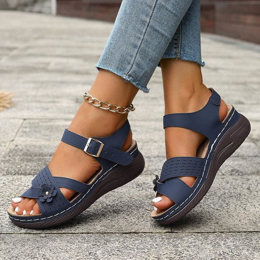 Sandales à plateforme Amelie Morin à motif floral chic, grandes tailles