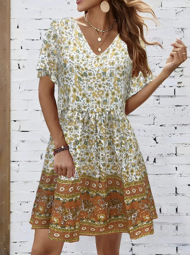 Robe d'été fleurie à col en V signée Amélie Morin
