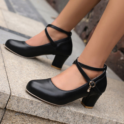 Élégantes Mary Janes à talons compensés par Amélie Morin